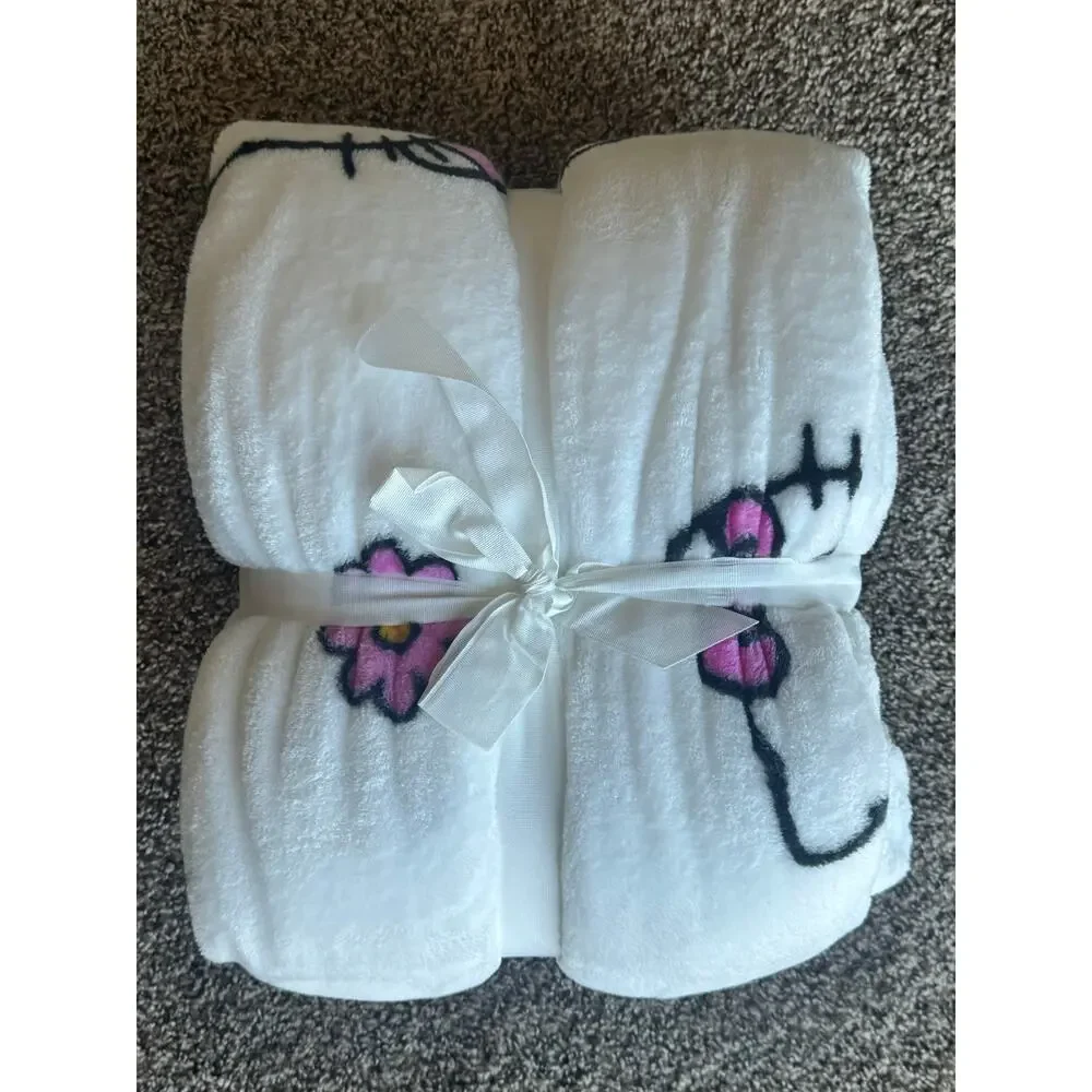 Hello Kitty Silk Touch Throw Blanket 60” x 70” Super Soft Pink White